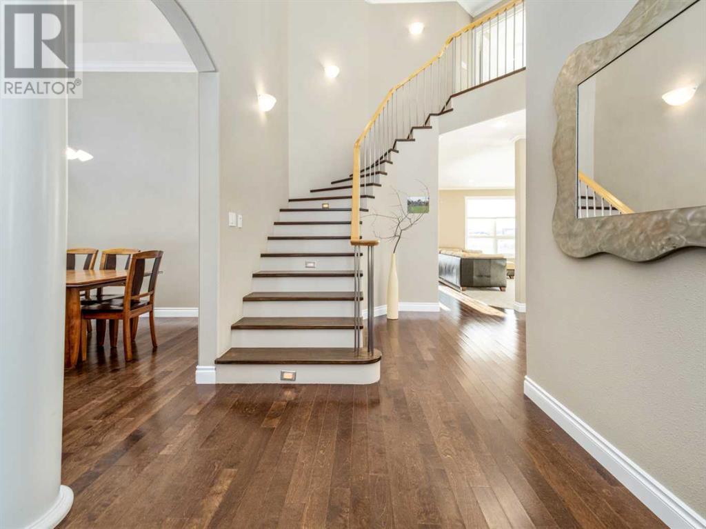Property at 24 Fairmont Point S image 3