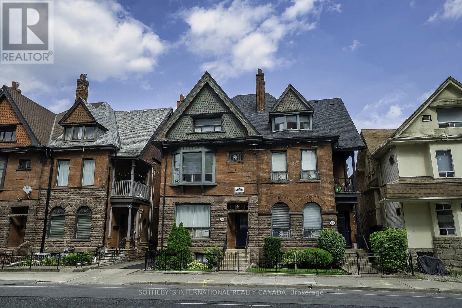 4 - 101 Spadina Road, Toronto, Ontario  M5R 2T1 - Photo 1 - C12084583