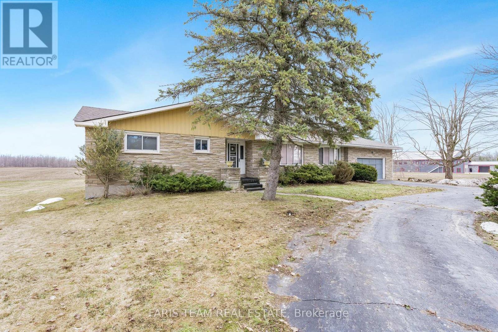547 Line 11 N, Oro-Medonte, Ontario  L3V 0H5 - Photo 8 - S12084569