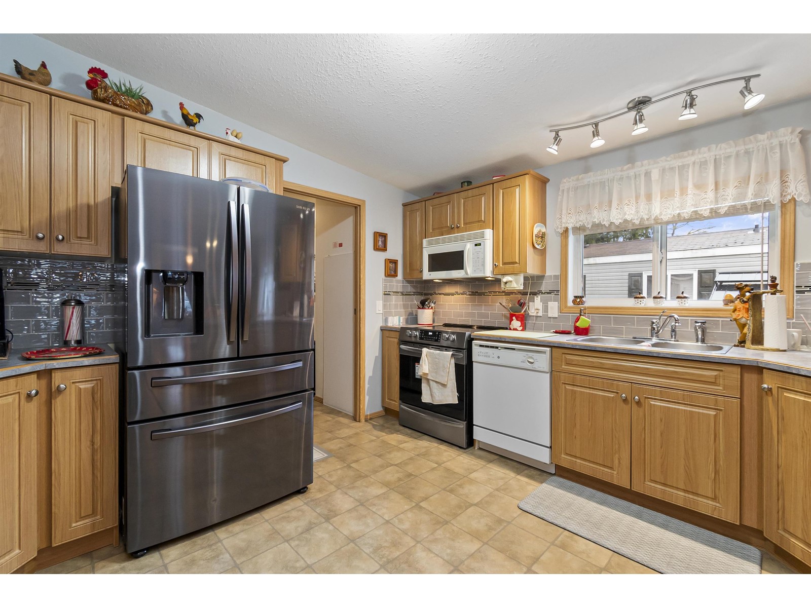 Property at 62 6338 VEDDER ROAD image 4