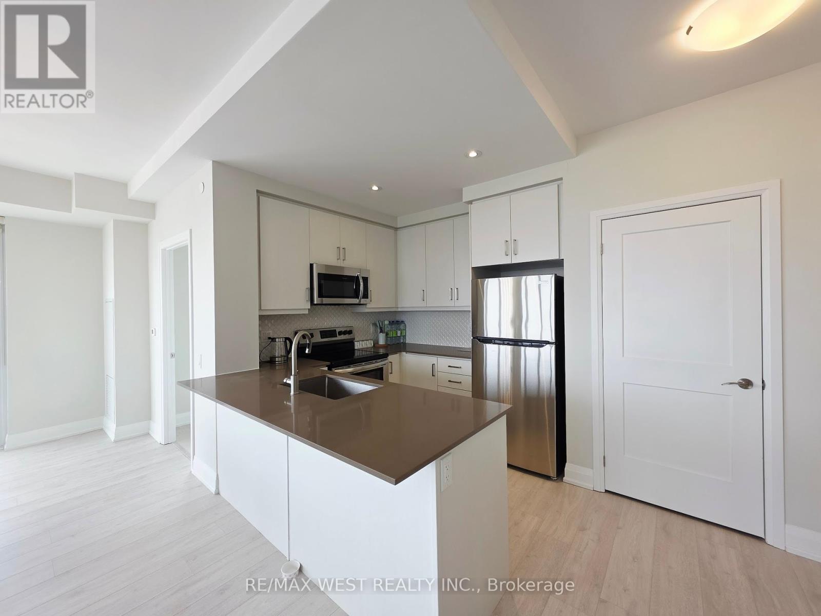 Property at 2003 - 15 LYNCH STREET image 1