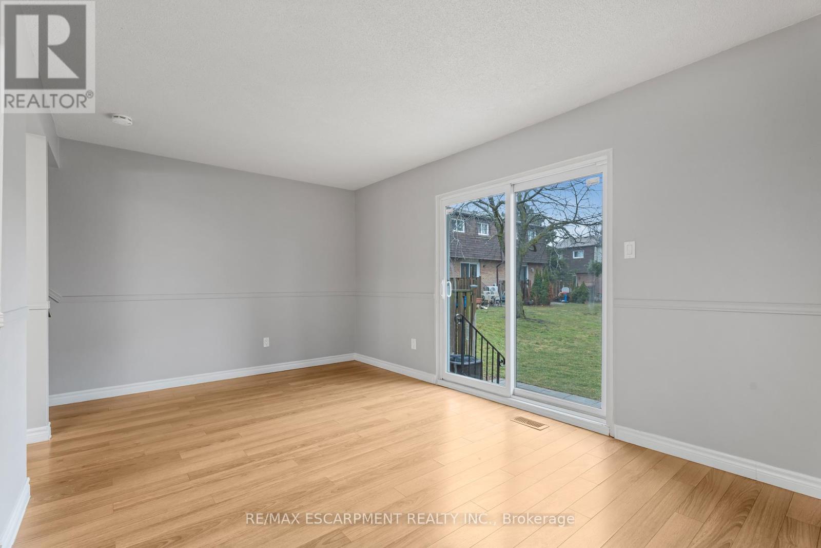 33 - 1301 Upper Gage Avenue, Hamilton, Ontario  L8W 1E5 - Photo 9 - X12055174