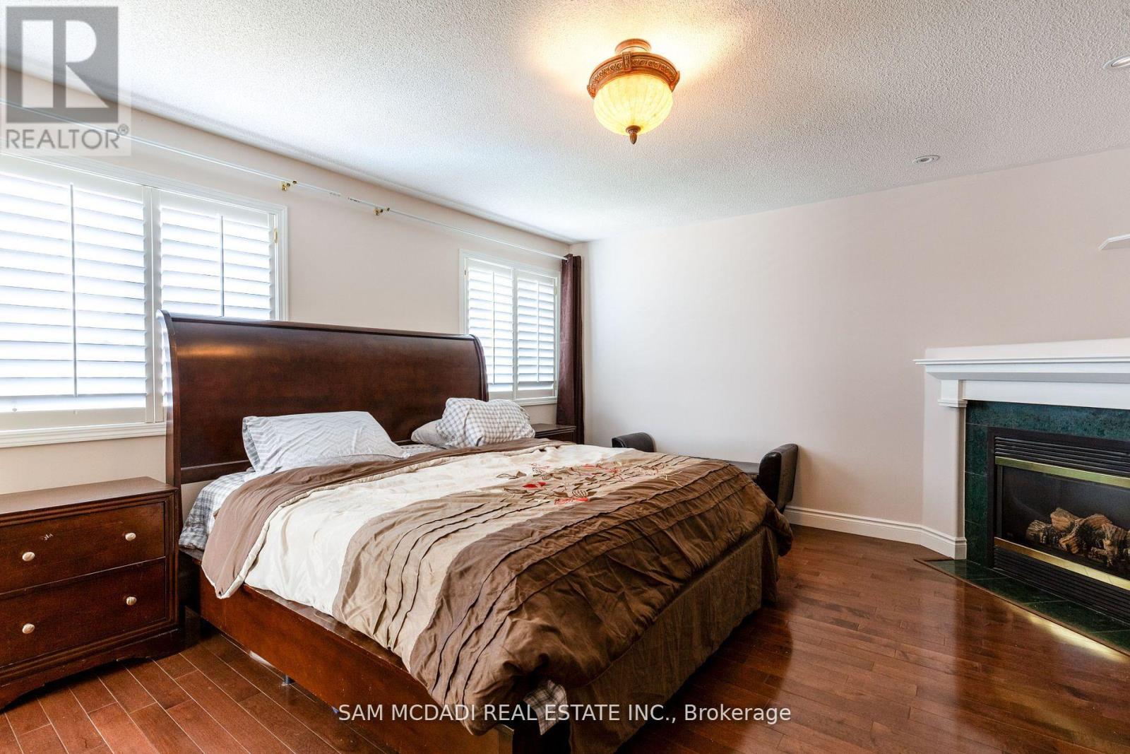 3855 Thomas Street, Mississauga, Ontario  L5M 7A6 - Photo 32 - W12084629