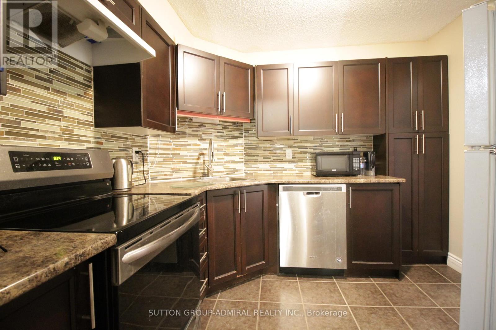 610 - 41 Markbrook Lane, Toronto, Ontario  M9V 5E6 - Photo 2 - W12084663