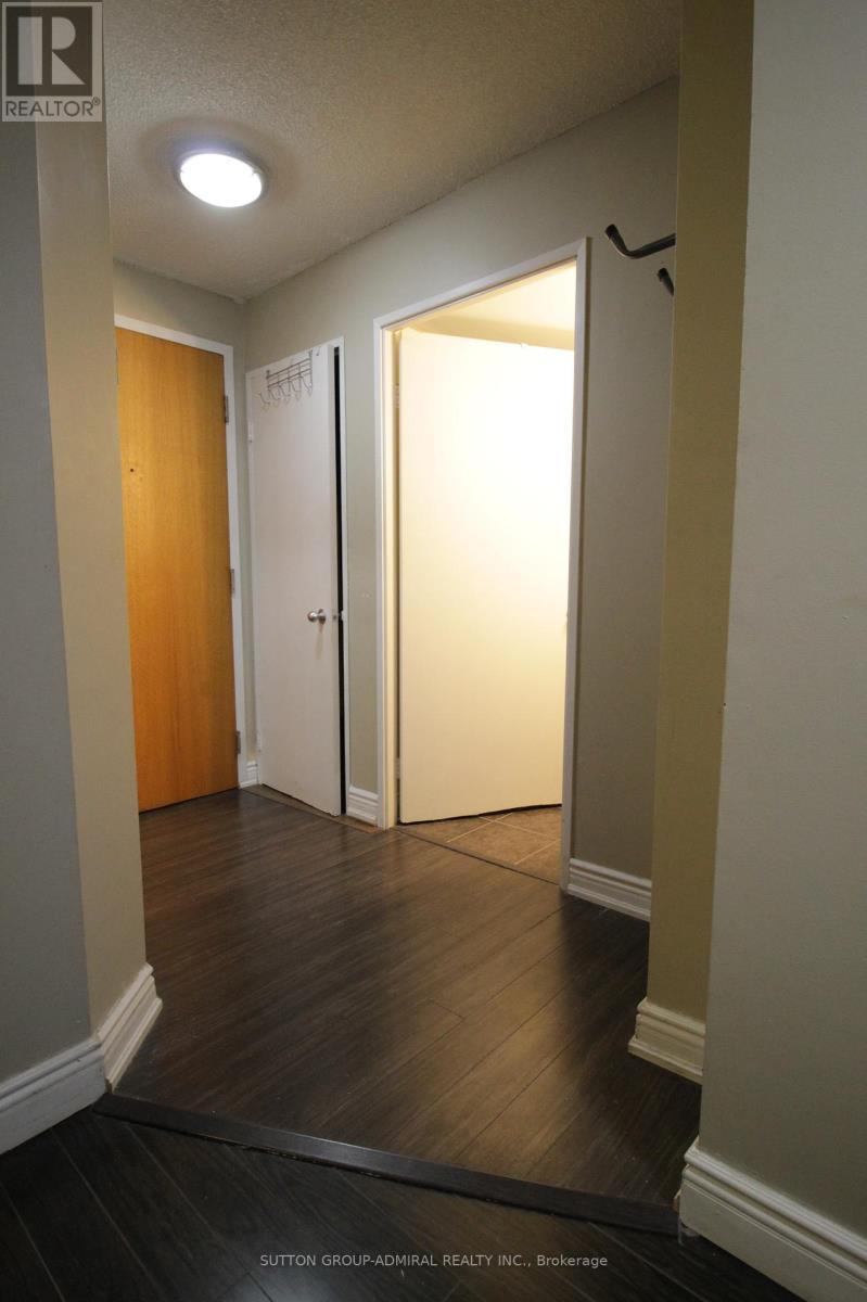 610 - 41 Markbrook Lane, Toronto, Ontario  M9V 5E6 - Photo 4 - W12084663