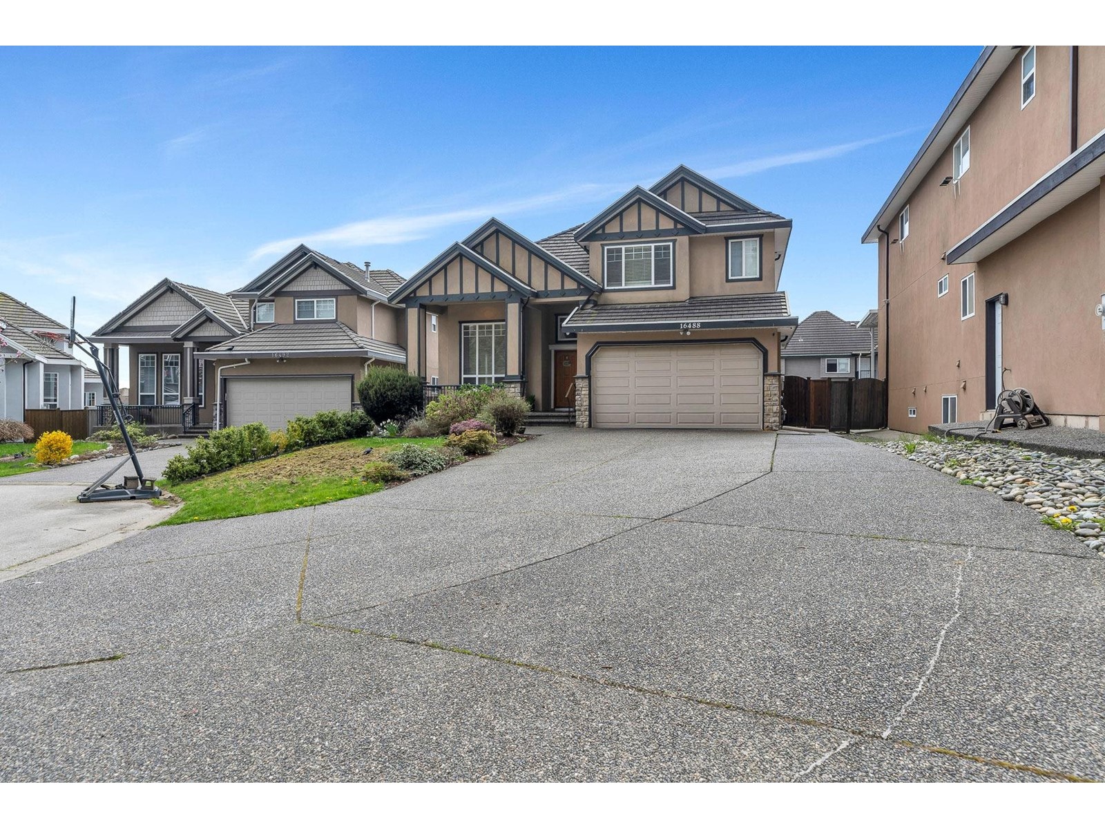 Property at 16488 104A AVENUE image 2