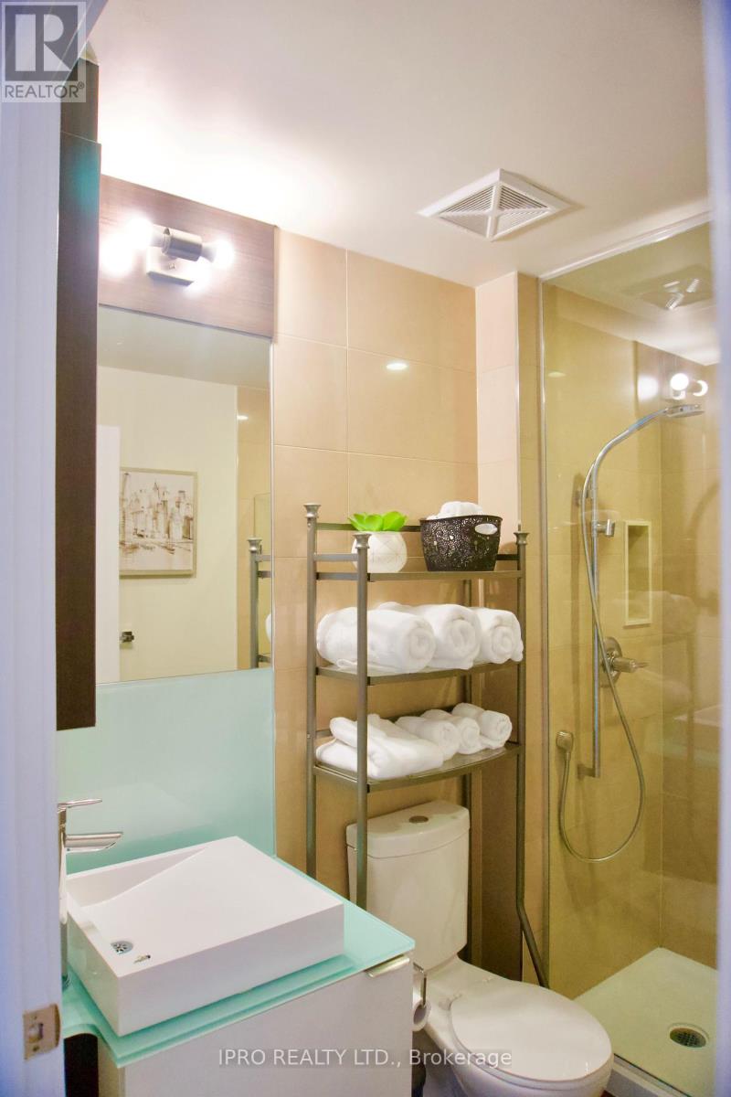 1409 - 300 Front Street W, Toronto, Ontario  M5V 0E9 - Photo 12 - C12084749