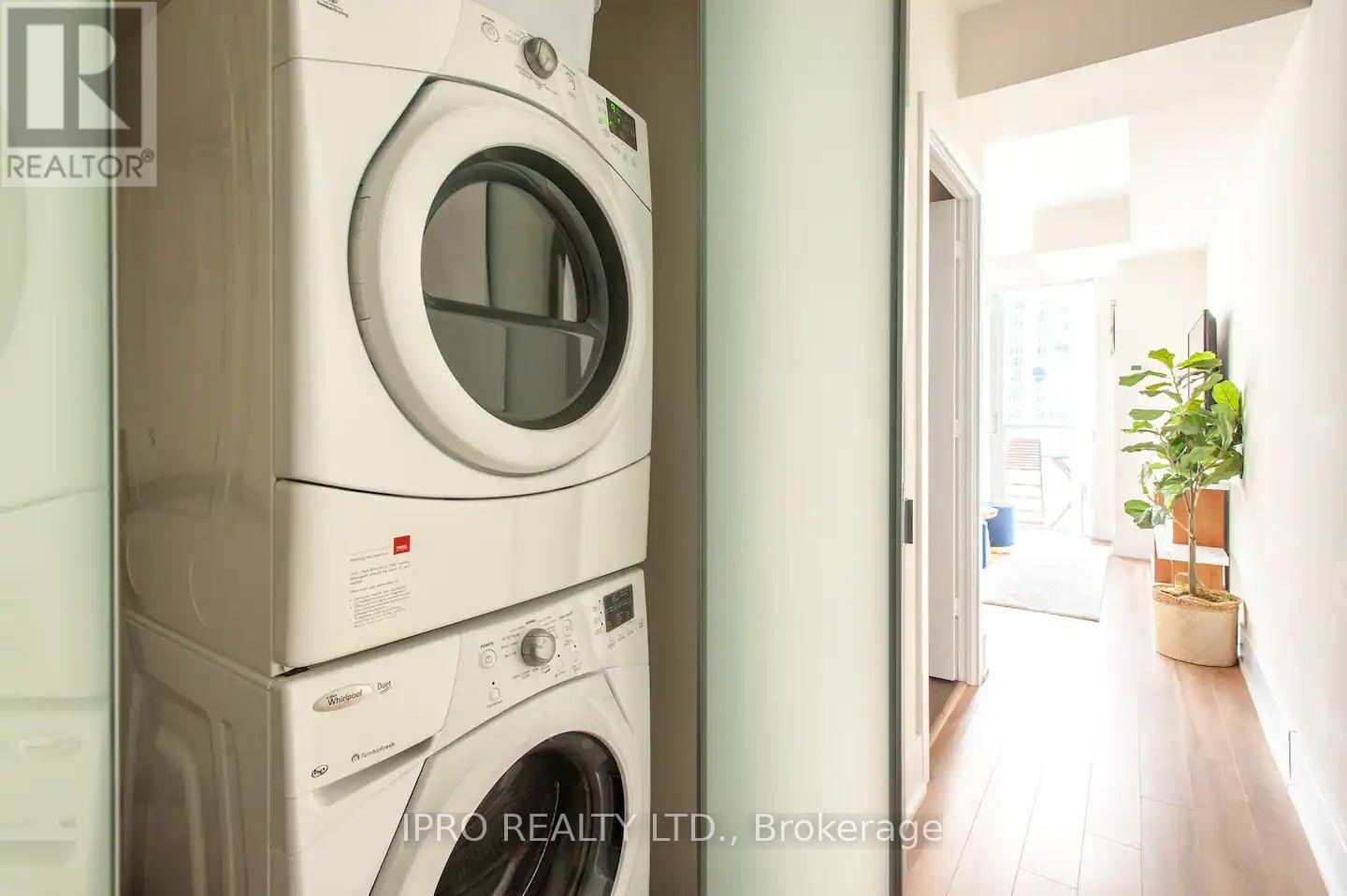 1409 - 300 Front Street W, Toronto, Ontario  M5V 0E9 - Photo 13 - C12084749