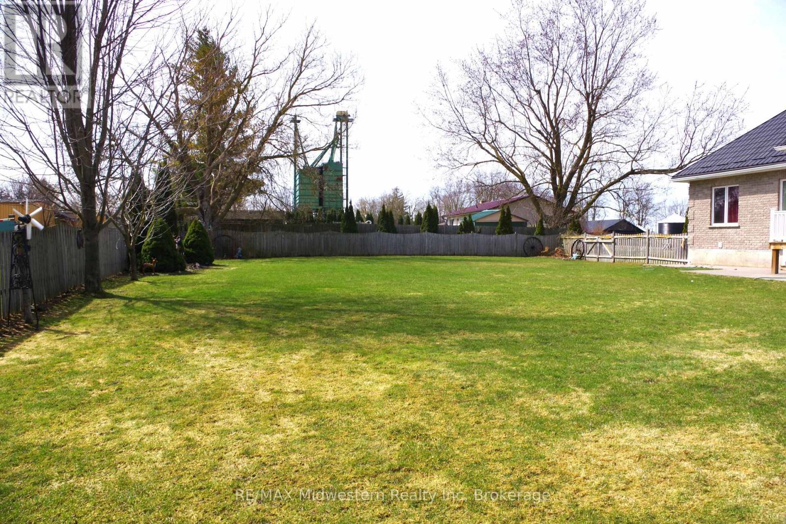 161 Brock Street, West Perth, Ontario  N0K 1P0 - Photo 11 - X12062048
