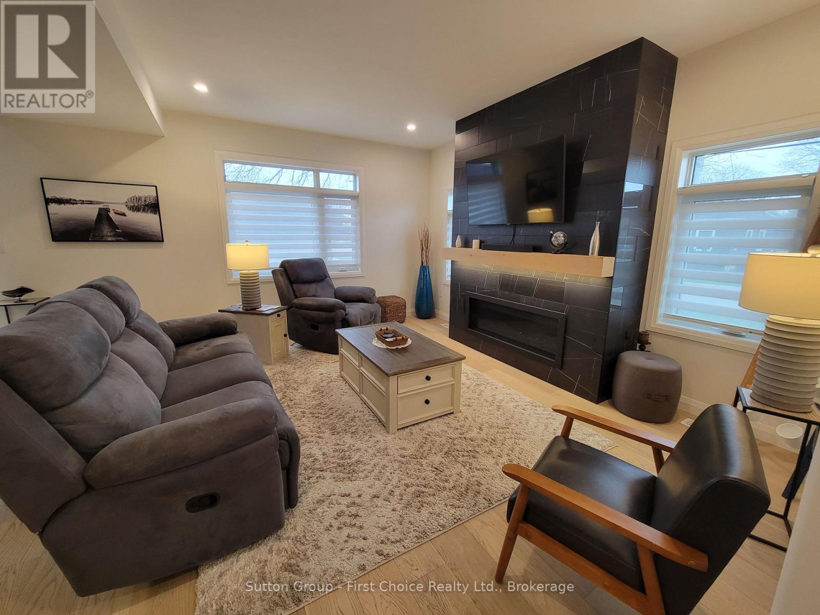533 Albert Street, South Huron, Ontario  N0M 1S1 - Photo 7 - X12084524