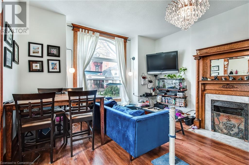 Property at 54 WEST Avenue N image 4