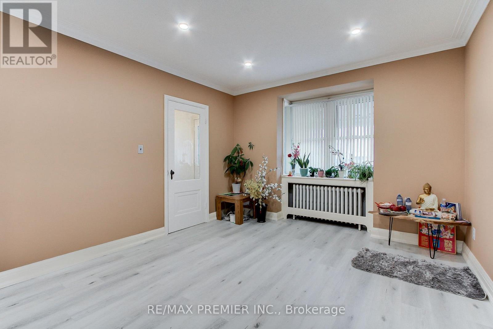 Property at 349 KIPLING AVENUE image 5