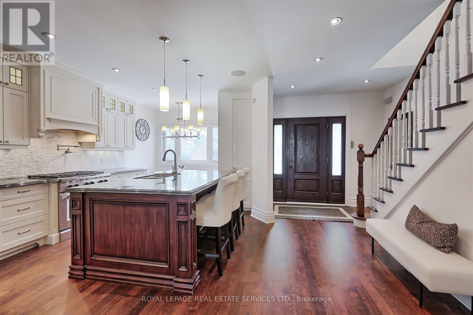 Property at 17 WORTHINGTON CRESCENT image 4
