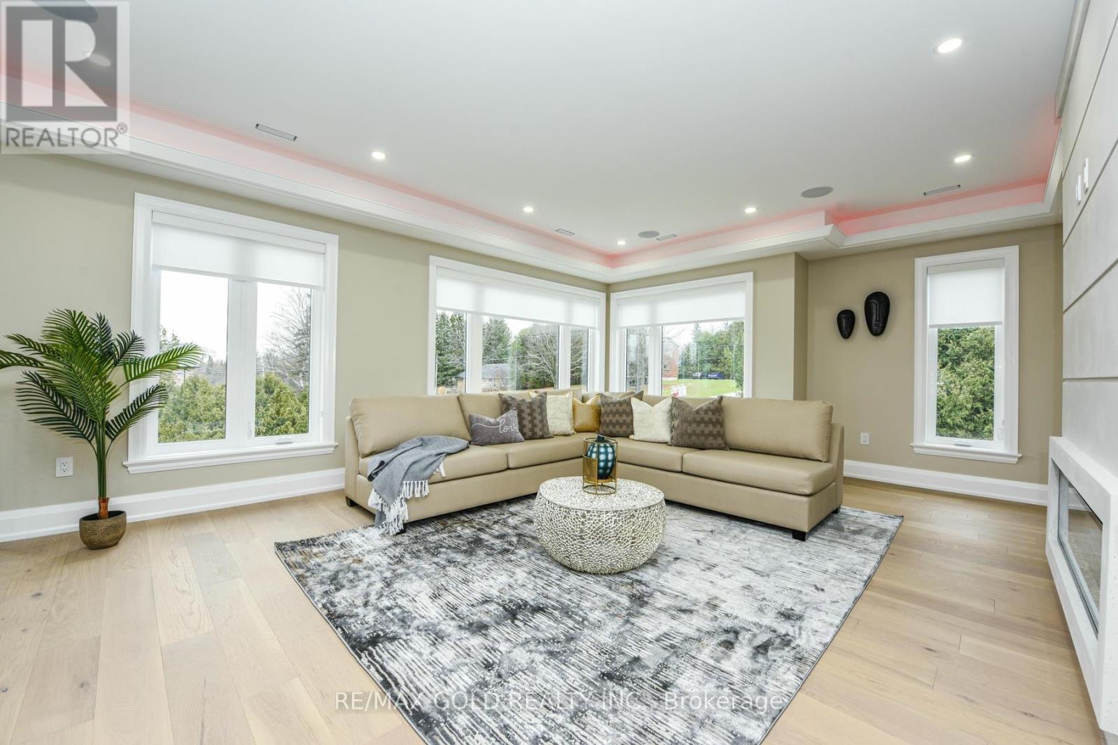 15a Marion Street, Caledon, Ontario  L7C 1K8 - Photo 14 - W12084760