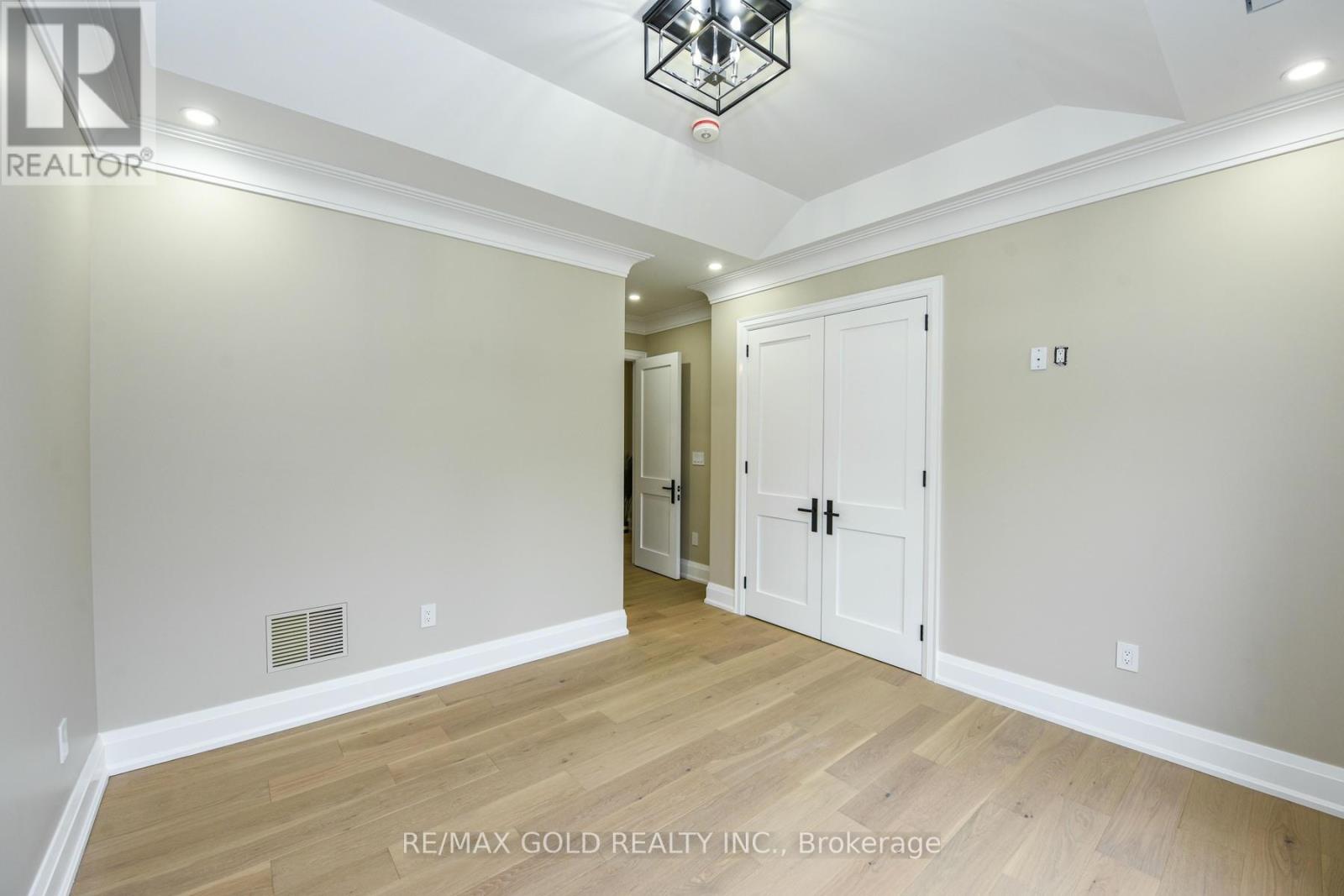 15a Marion Street, Caledon, Ontario  L7C 1K8 - Photo 35 - W12084760