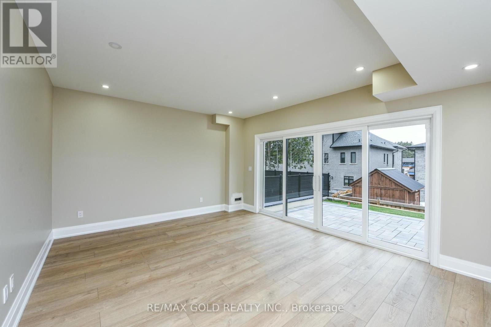 15a Marion Street, Caledon, Ontario  L7C 1K8 - Photo 38 - W12084760