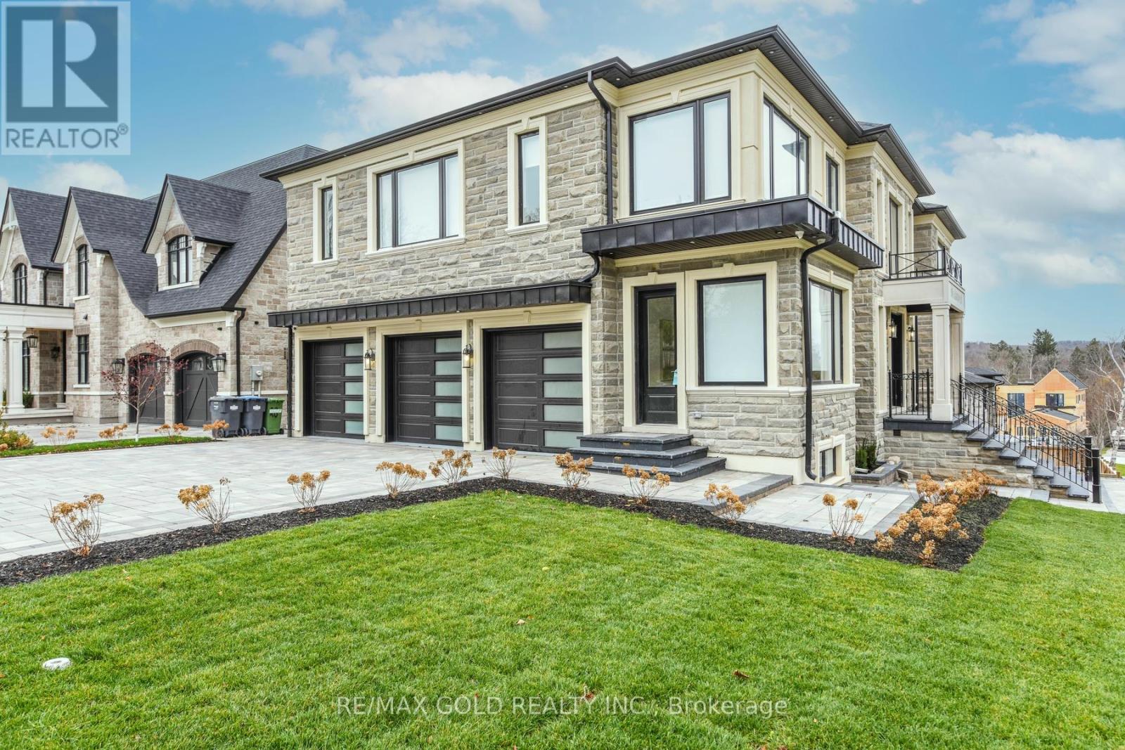 15a Marion Street, Caledon, Ontario  L7C 1K8 - Photo 6 - W12084760