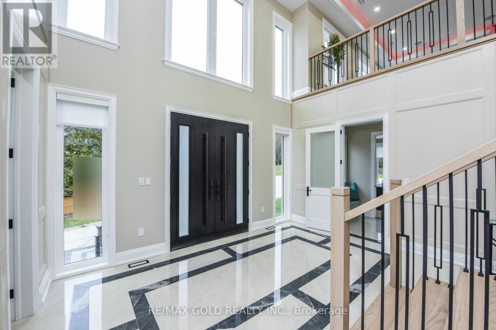 15a Marion Street, Caledon, Ontario  L7C 1K8 - Photo 9 - W12084760