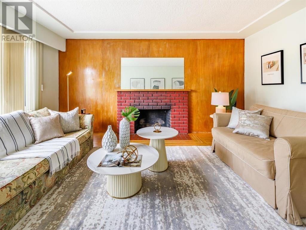 Listing Picture 3 of 19 : 3687 E 26TH AVENUE, Vancouver / 溫哥華 - 魯藝地產 Yvonne Lu Group - MLS Medallion Club Member