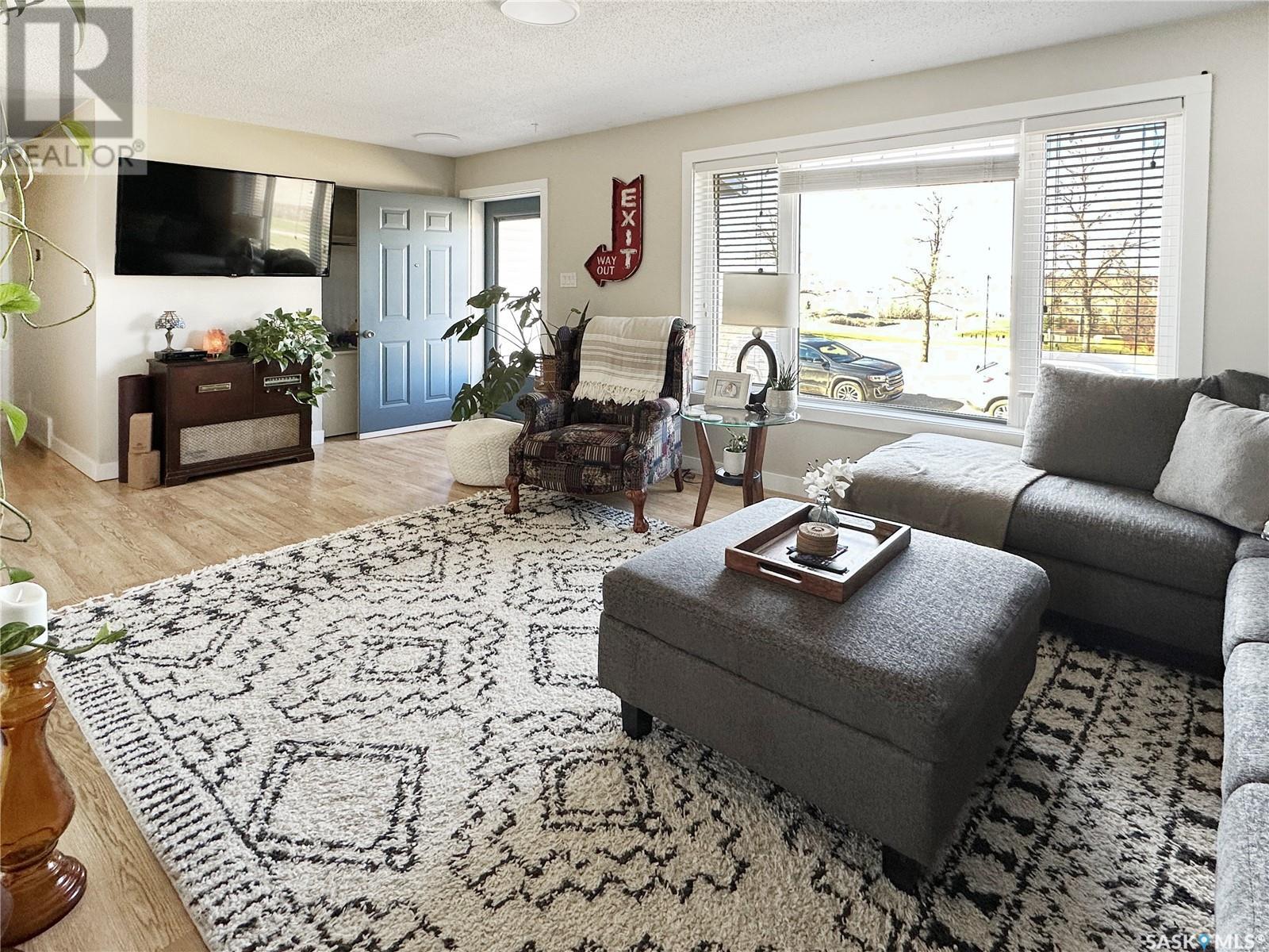 Property at 60 Aitken PLACE image 2
