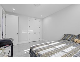 2128 OAKRIDGE CRESCENT, Abbotsford property photo listing R2990034 for sale
