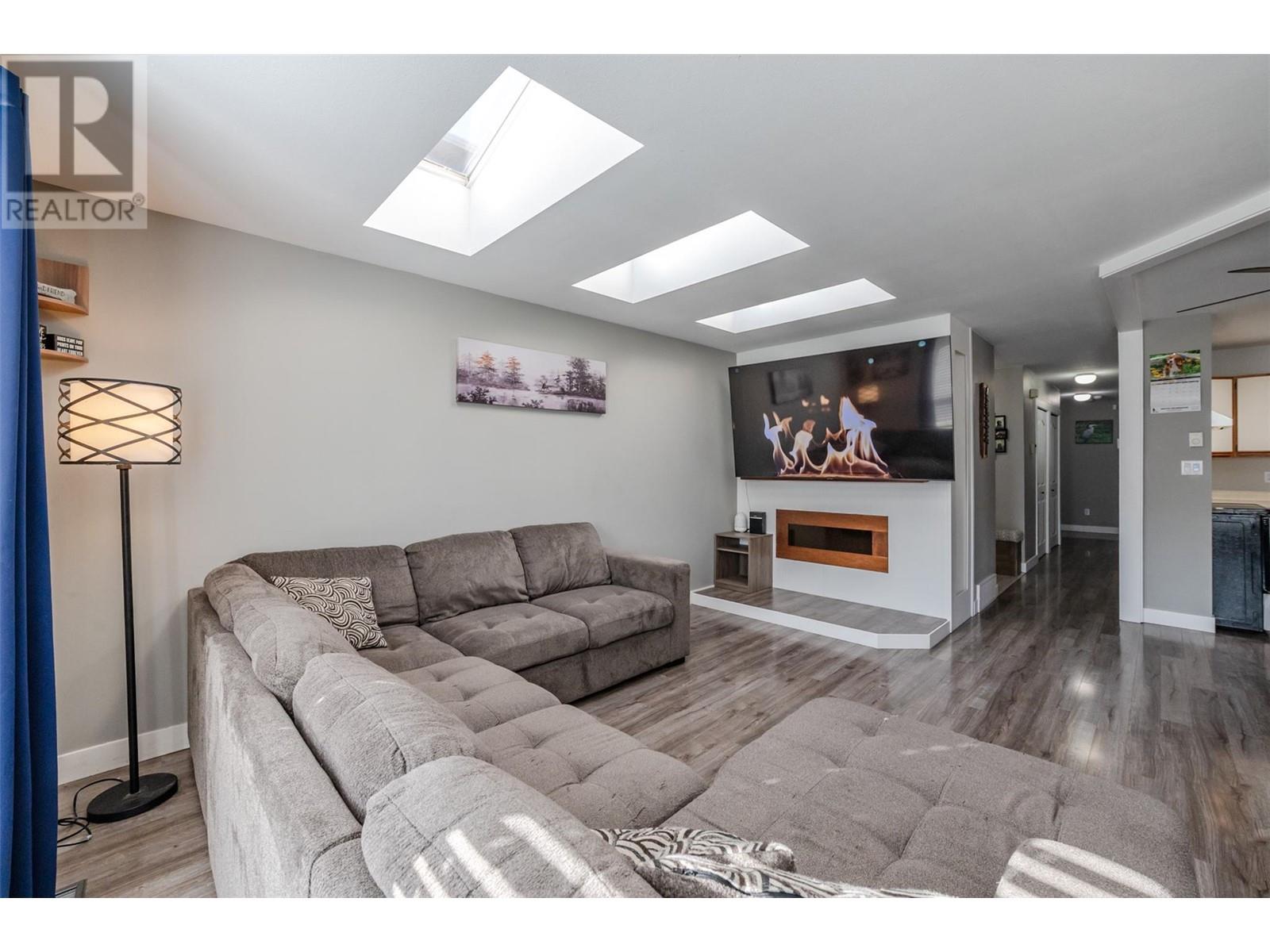 1179 Queen Street, Penticton, British Columbia  V2A 4R6 - Photo 6 - 10343664