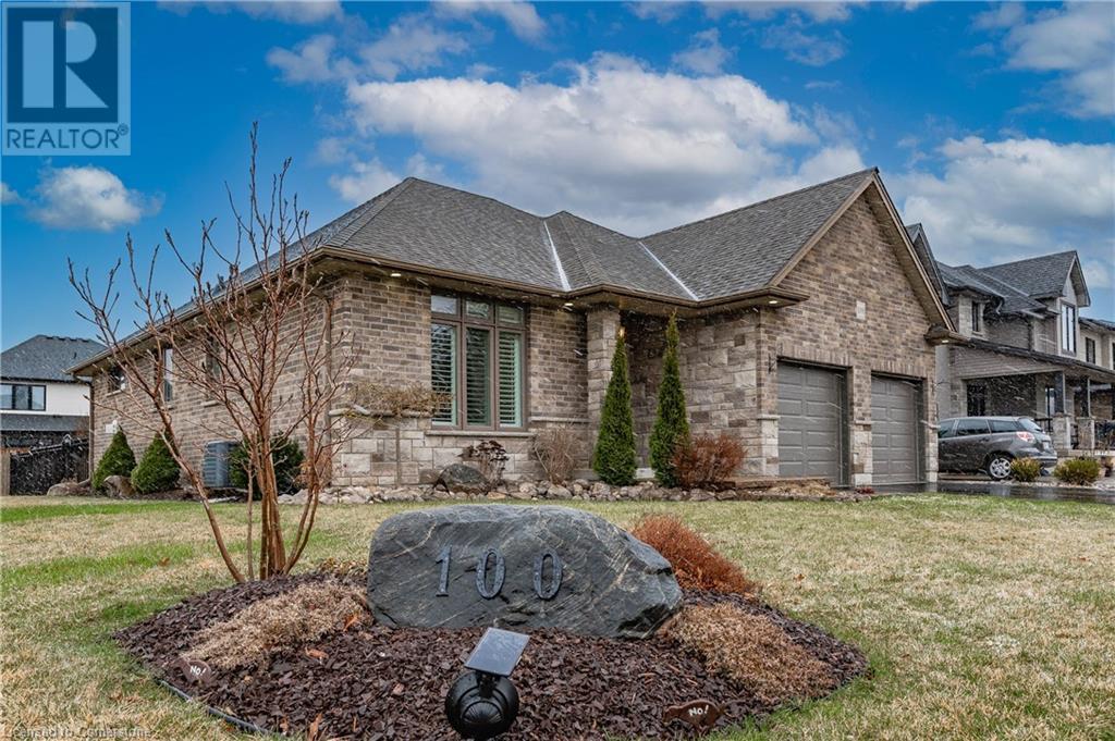 Property at 100 TAMARACK Boulevard image 3