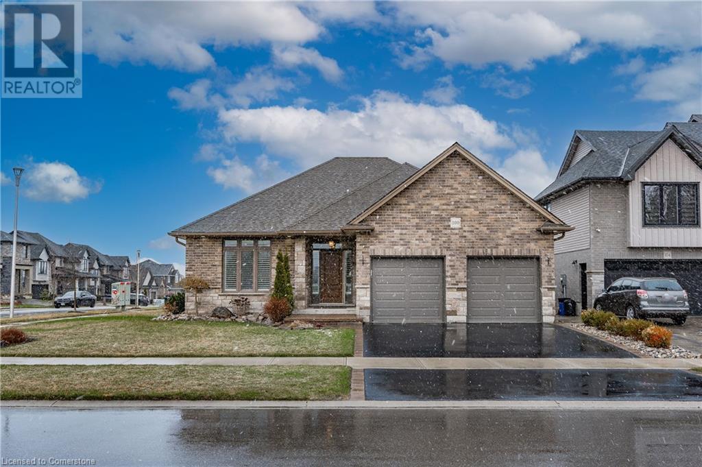 Property at 100 TAMARACK Boulevard image 4