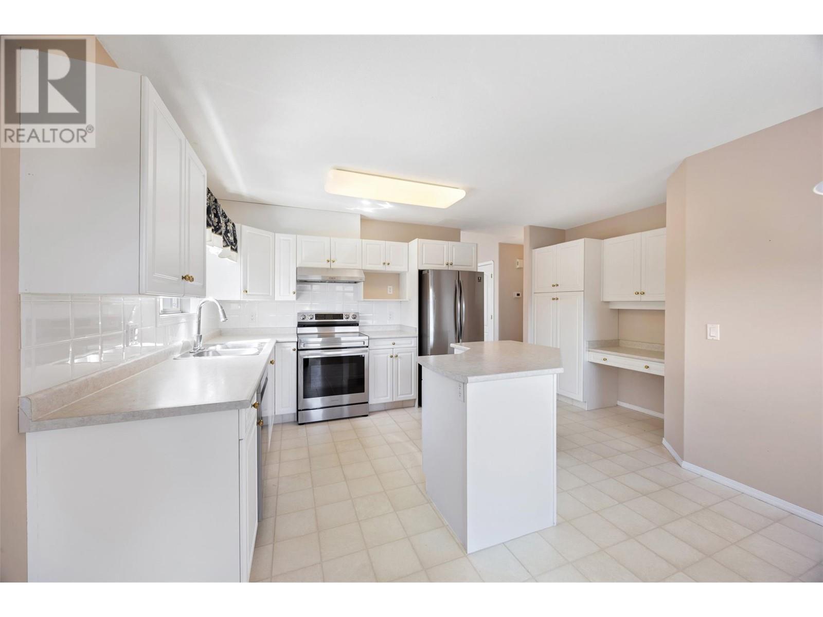 Property at 2250 Louie Drive Unit# 60 image 3