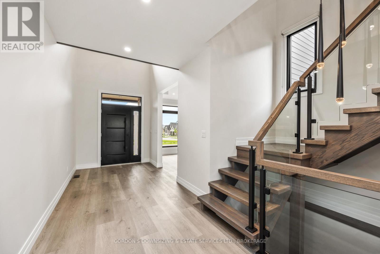 Property at 832 WINDERMERE DRIVE image 2