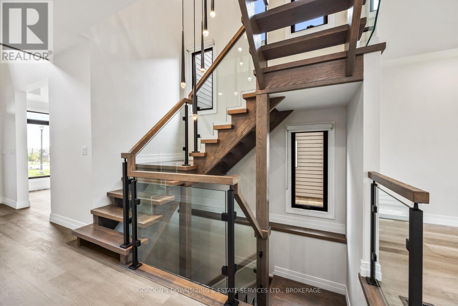 Property at 832 WINDERMERE DRIVE image 5