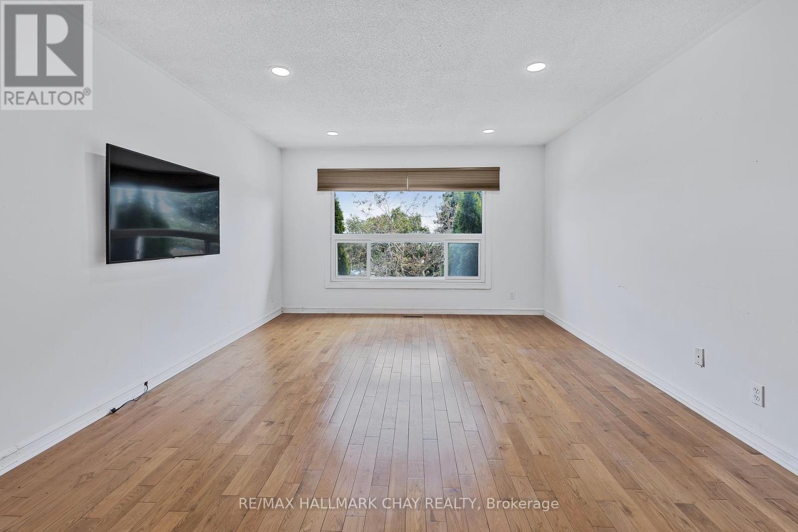 Property at 216 COLBORNE STREET image 5
