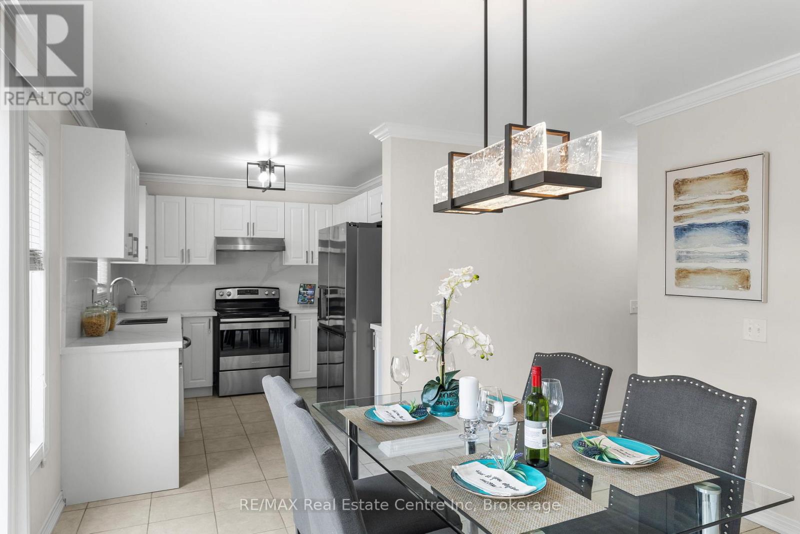 102 Gail Parks Crescent, Newmarket, Ontario  L3X 3C1 - Photo 10 - N12084798