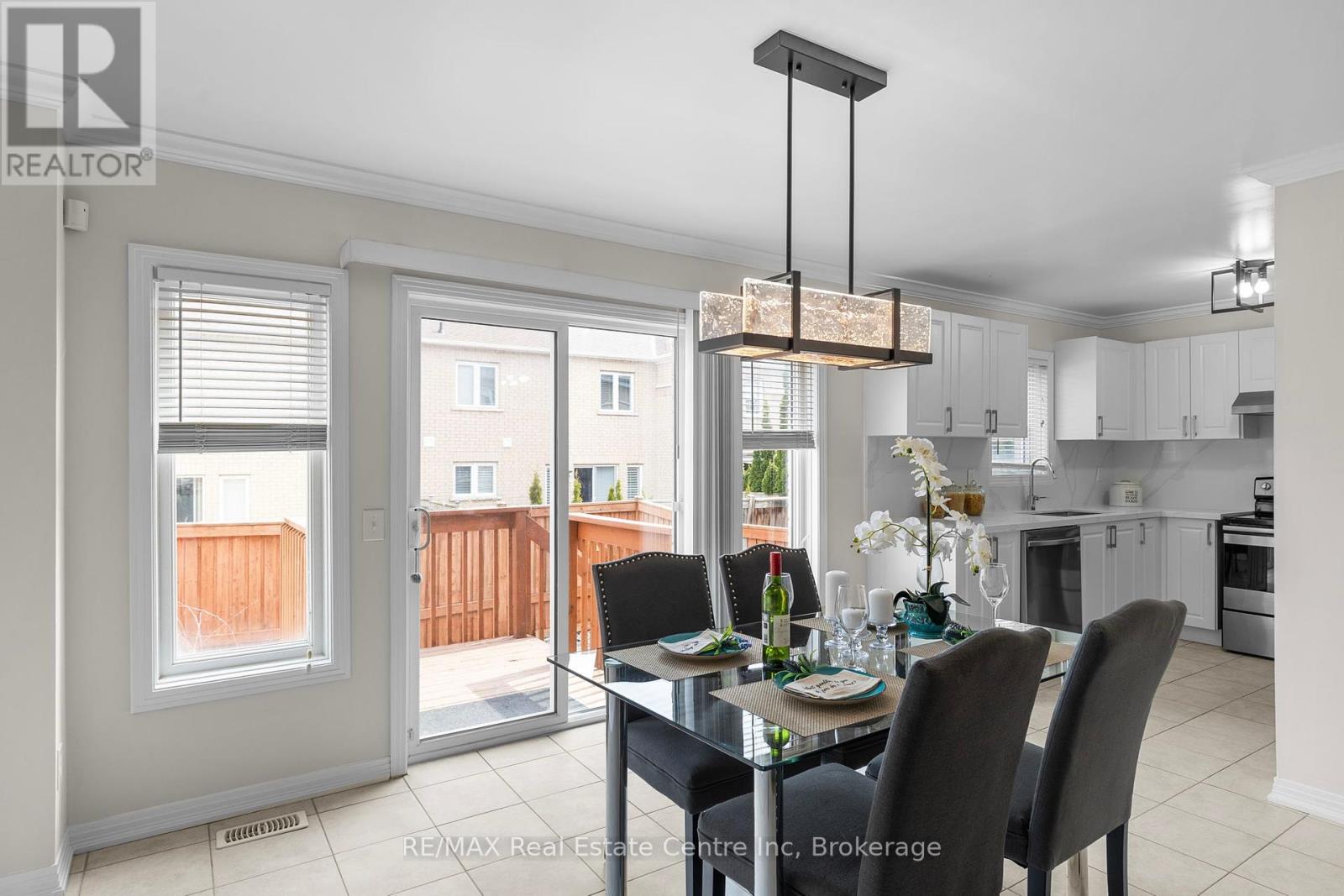 102 Gail Parks Crescent, Newmarket, Ontario  L3X 3C1 - Photo 13 - N12084798