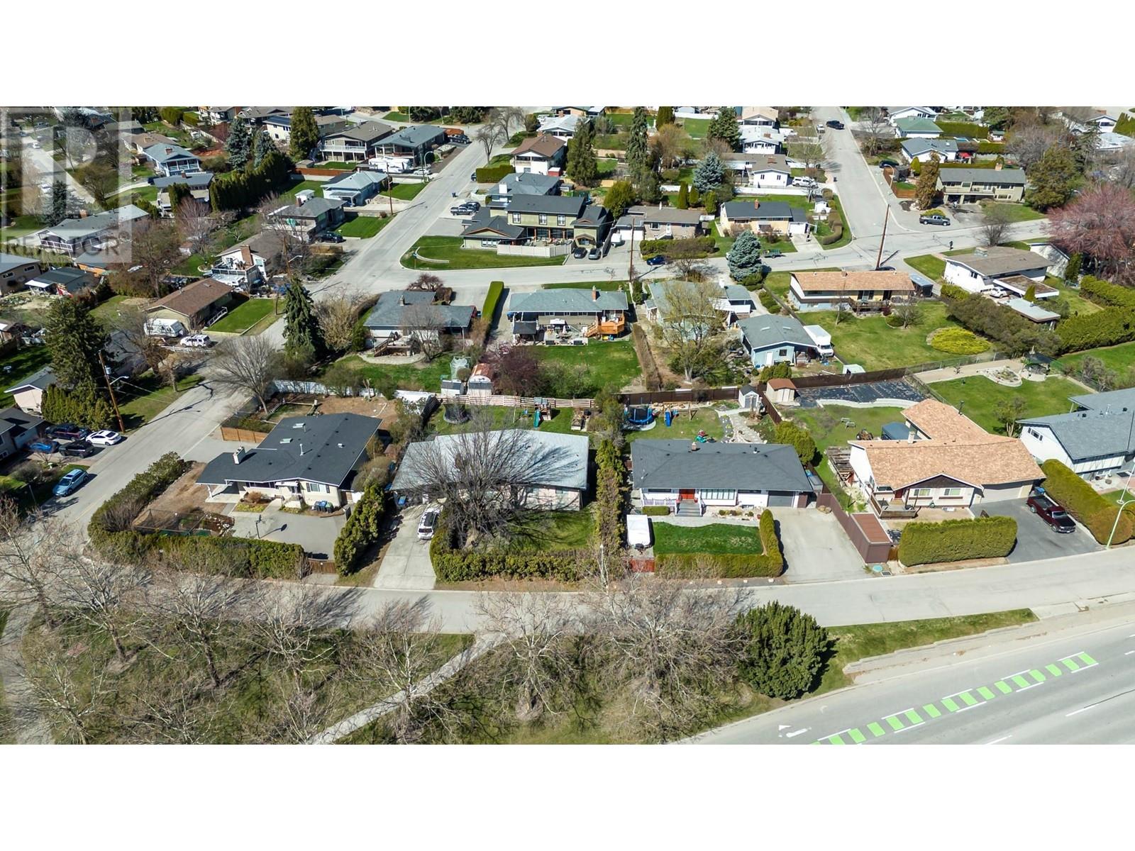 Property at 740 Glenmore Drive image 3