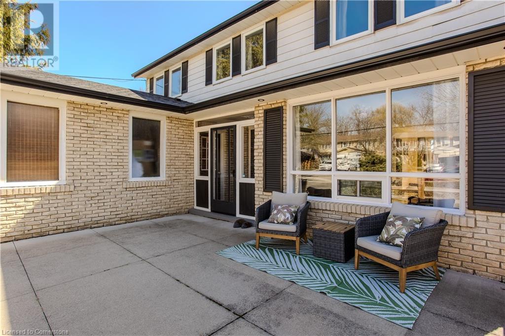Property at 21 CEDAR Street N image 4