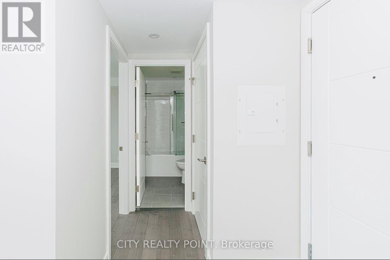 508 - 11 Walmer Road, Toronto, Ontario  M5R 2W9 - Photo 2 - C12084861