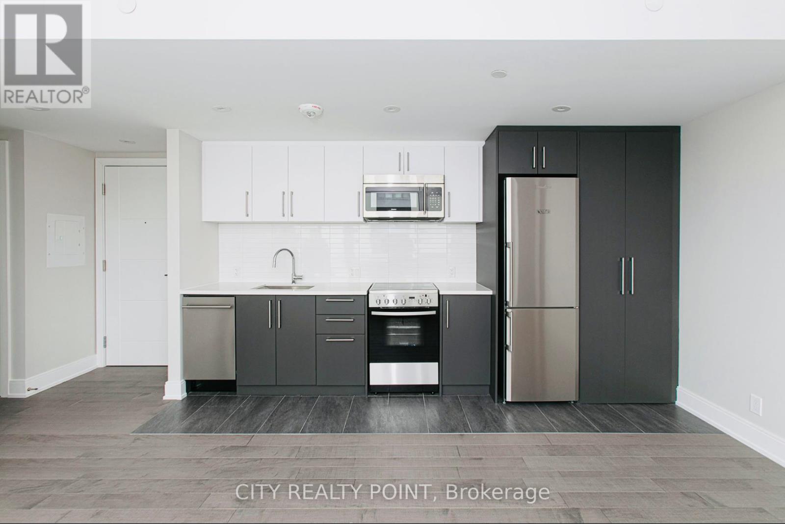 103 - 11 Walmer Road, Toronto, Ontario  M5R 2W9 - Photo 2 - C12084863