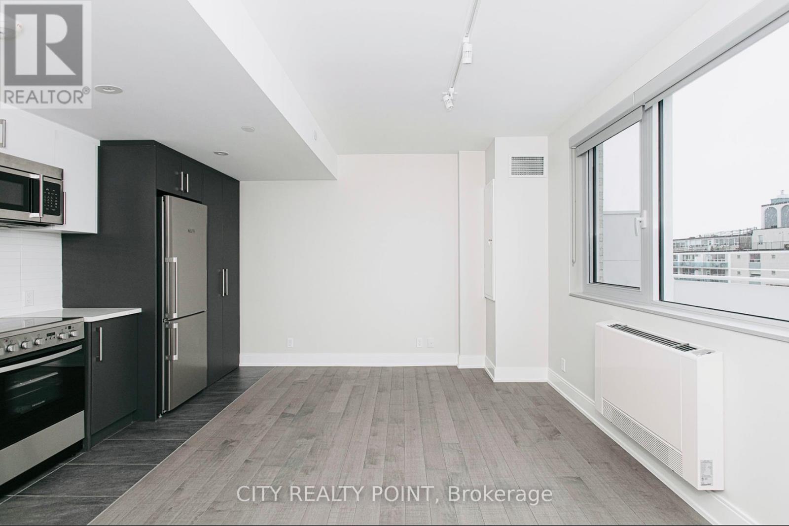 207 - 11 Walmer Road, Toronto, Ontario  M5R 2W9 - Photo 2 - C12084870