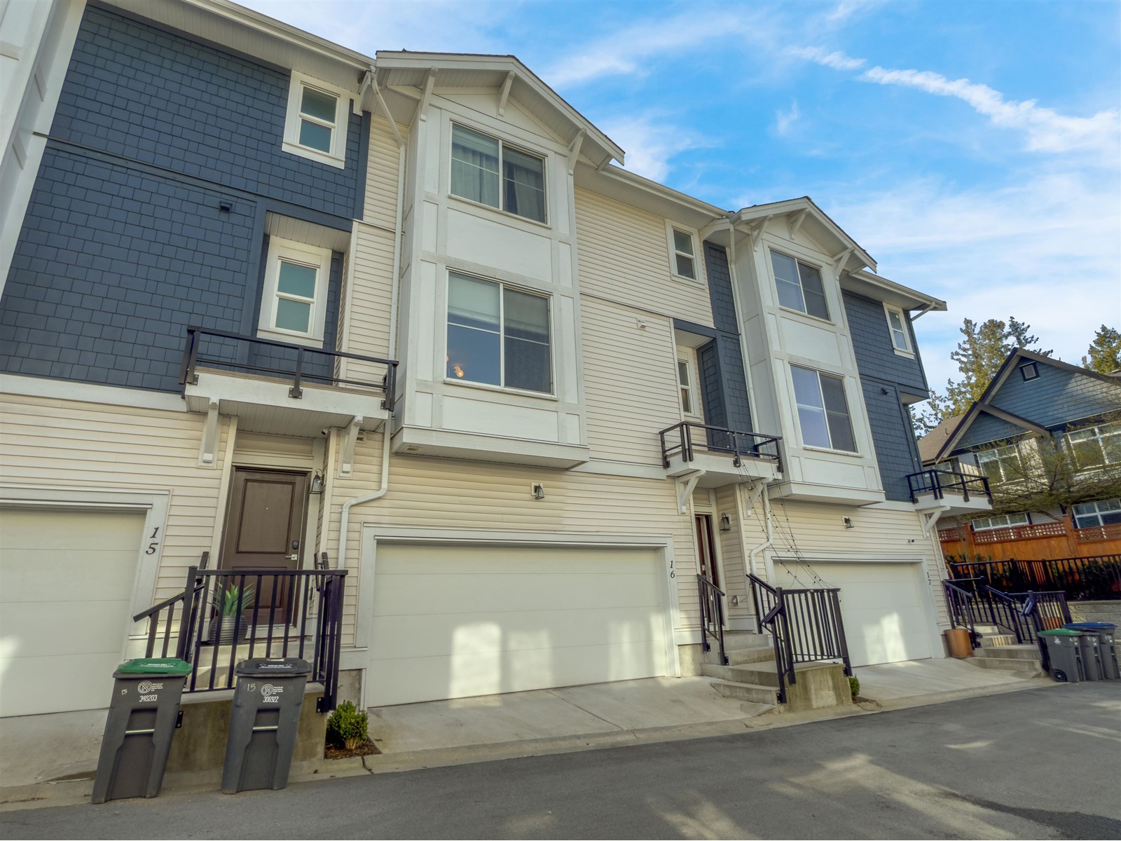 16 14355 62 Avenue, Surrey, British Columbia  V3X 0K6 - Photo 2 - R2990610