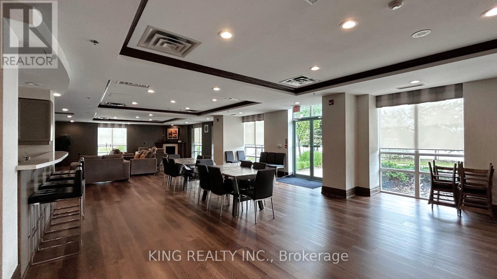 901 - 23 Oneida Crescent, Richmond Hill, Ontario  L4B 0A2 - Photo 11 - N12084825