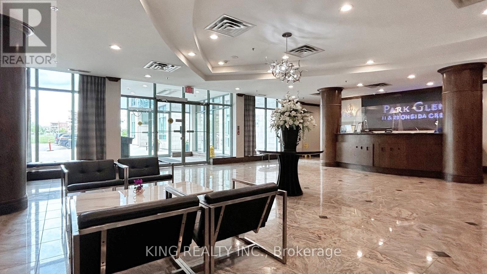 901 - 23 Oneida Crescent, Richmond Hill, Ontario  L4B 0A2 - Photo 9 - N12084825