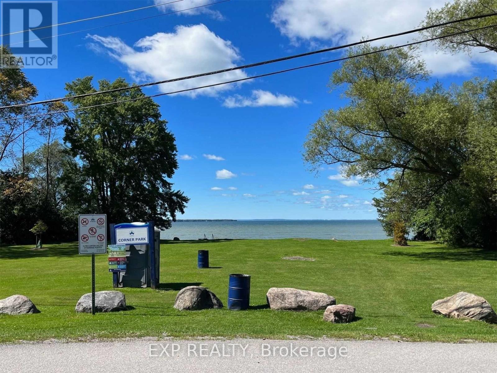16 SIXTH STREET, Georgina, Ontario
