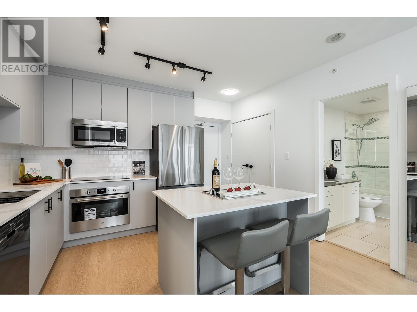 Listing Picture 12 of 39 : 2802 1188 W PENDER STREET, Vancouver / 溫哥華 - 魯藝地產 Yvonne Lu Group - MLS Medallion Club Member