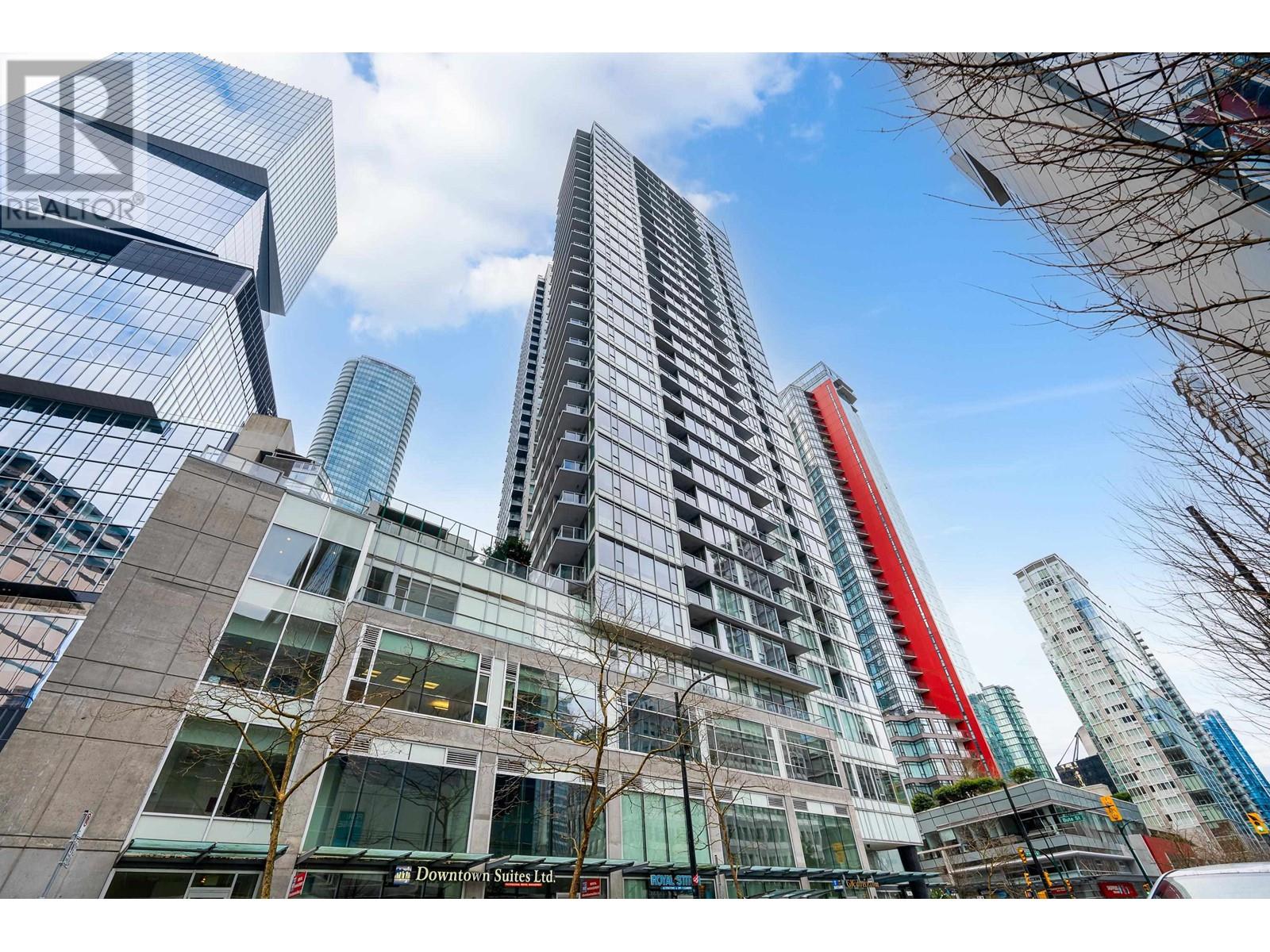 Listing Picture 34 of 39 : 2802 1188 W PENDER STREET, Vancouver / 溫哥華 - 魯藝地產 Yvonne Lu Group - MLS Medallion Club Member