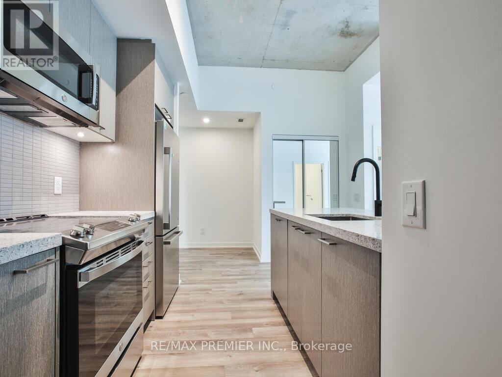 607 - 1808 St Clair Avenue W, Toronto, Ontario  M6N 0C1 - Photo 17 - W12084859