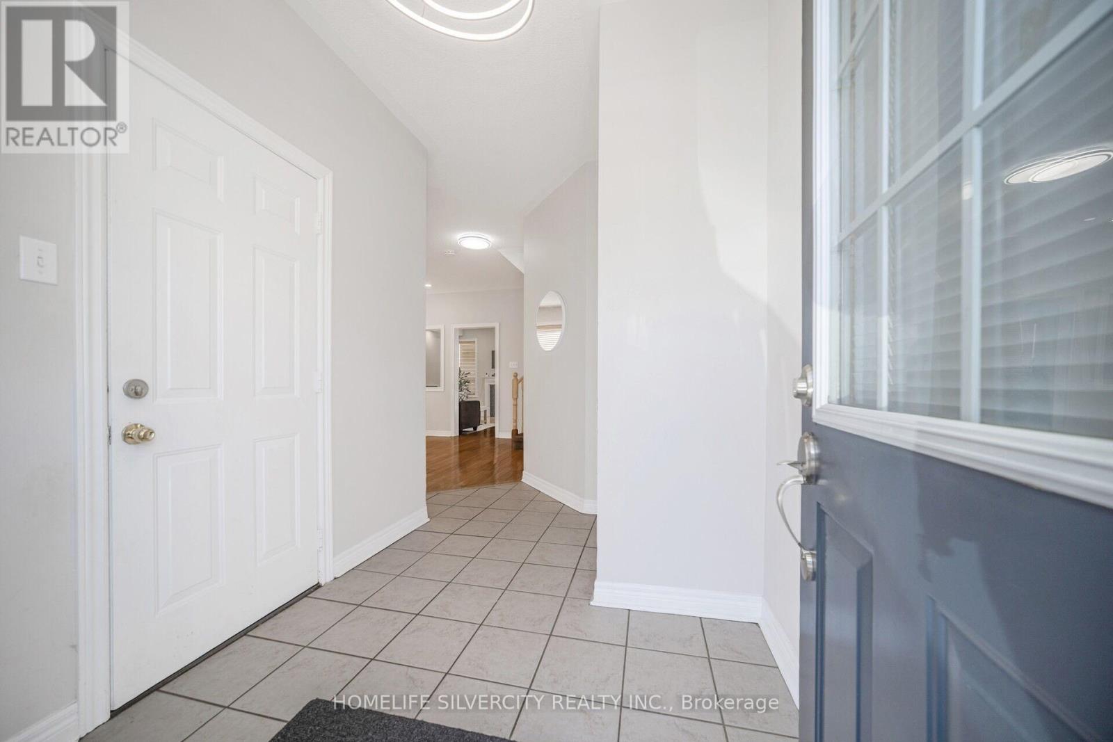 Property at 6 ARIA LANE image 4
