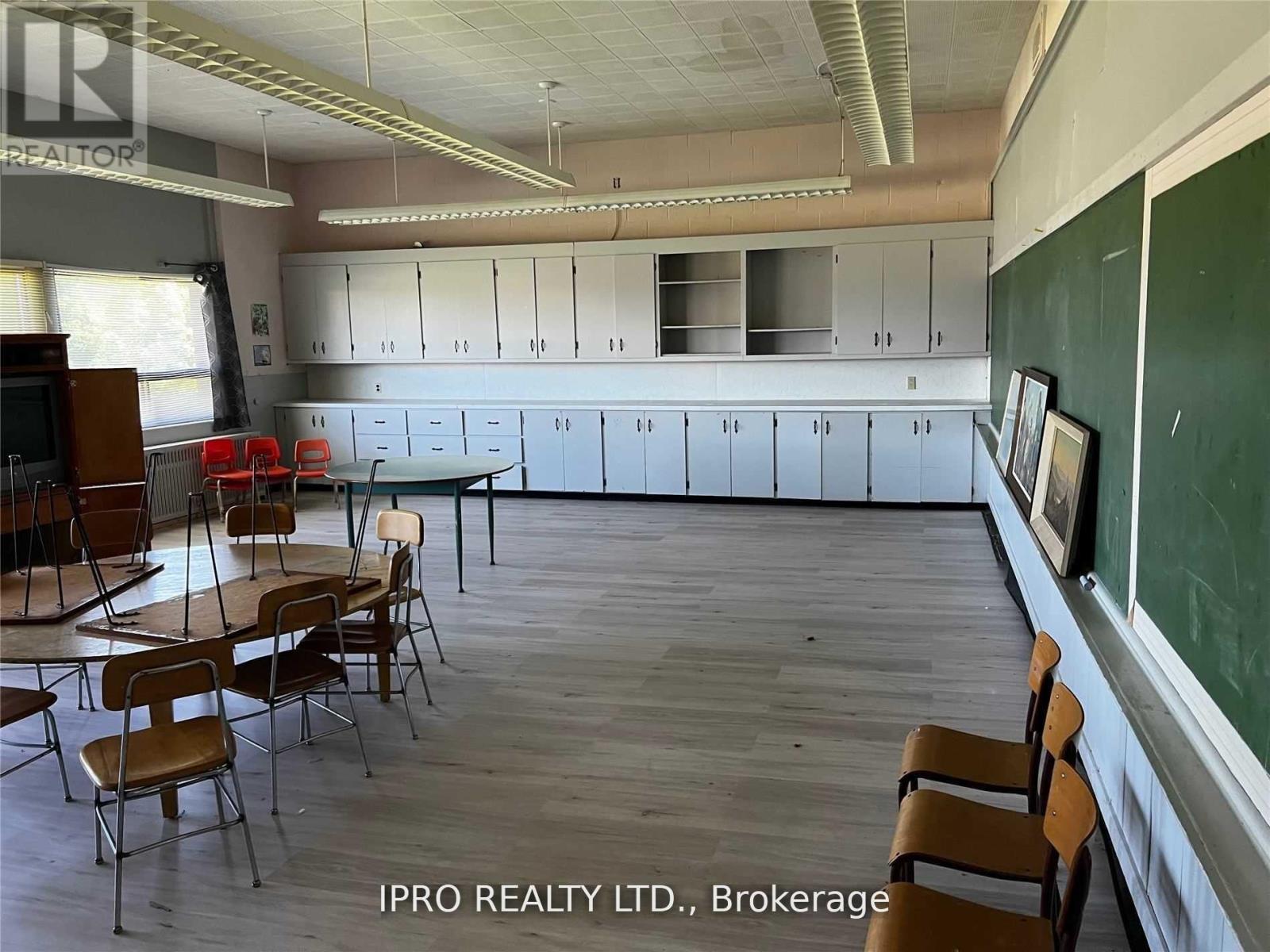 10611 Highway 3, Wainfleet, Ontario  L3K 5V4 - Photo 12 - X12084815