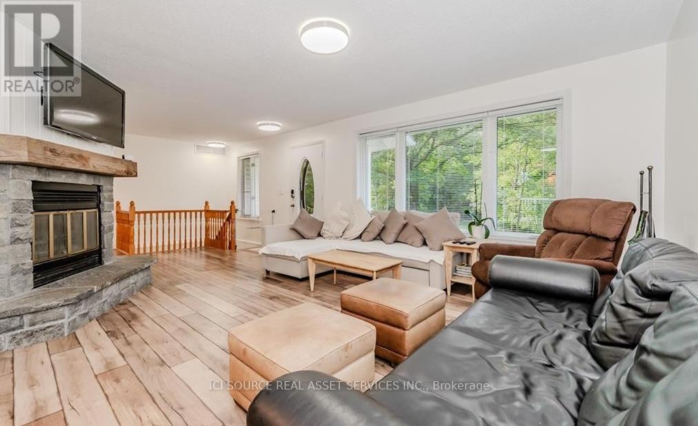 9 Indian Crescent, Muskoka Lakes, Ontario  P0B 1J0 - Photo 6 - X12084860