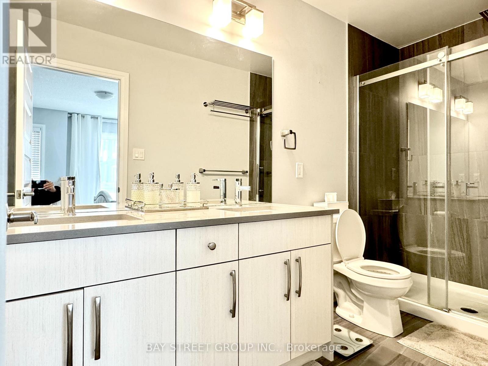 Photo 11 of 21 for 20 - 819 Kleinburg Drive